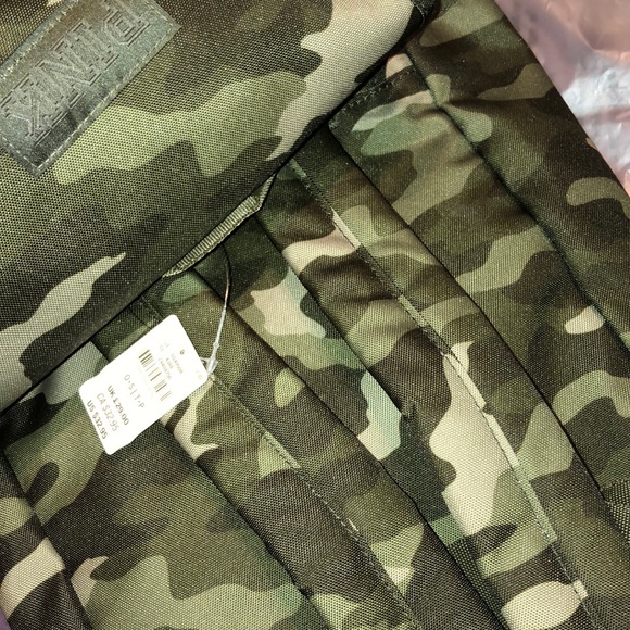 Pink / victoria’s Secret backpack - Picture 7 of 8